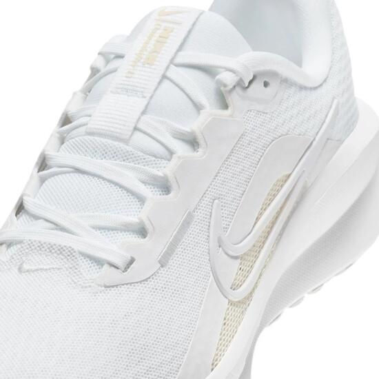 Nike W NIKE DOWNSHIFTER 13 BEYAZ Kadın Koşu Ayakkabısı - 6