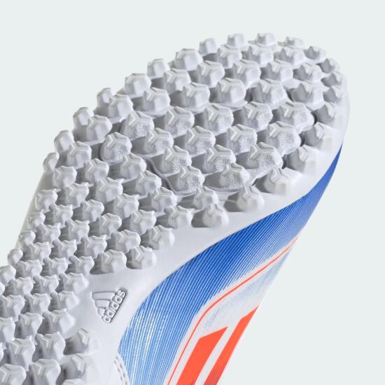 Adidas F50 CLUB TF BEYAZ Erkek Halı Saha Ayakkabısı - 8
