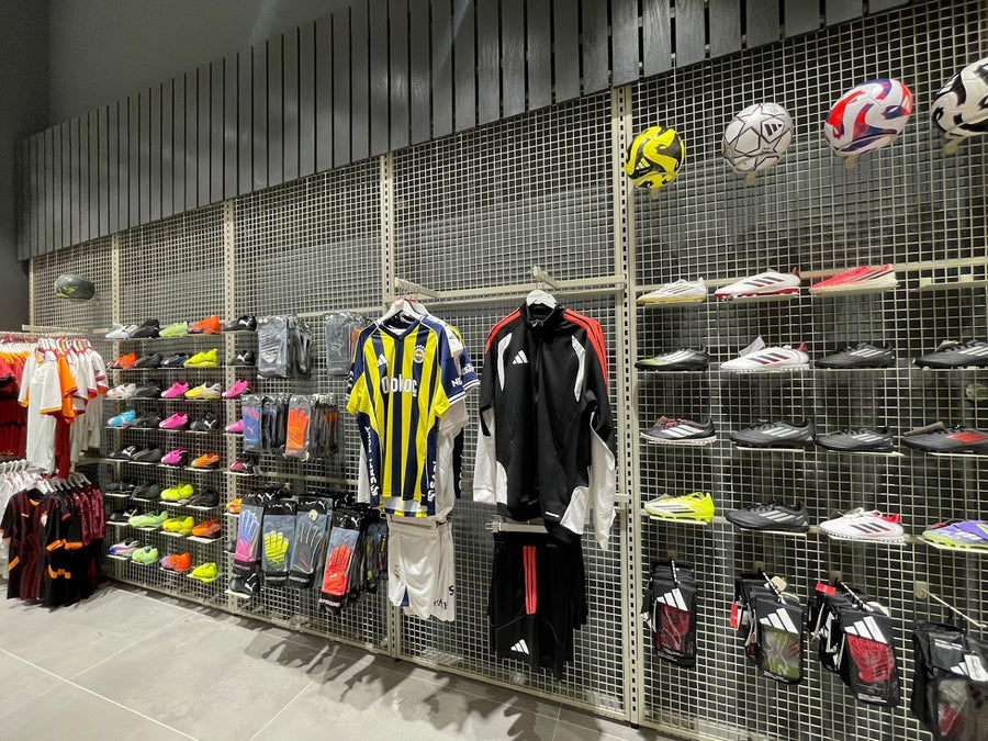 Sarıyıldızspor X Vault X Blue Monkey Coffee Concept Selçuk Outlet Park Mağaza